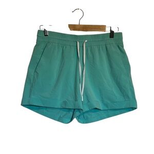 Lululemon spring break away shorts size 8